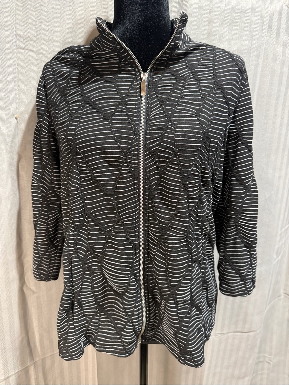 Textured Zip Jacket Chico’s Black White Artsy Stripe Statement Layer
